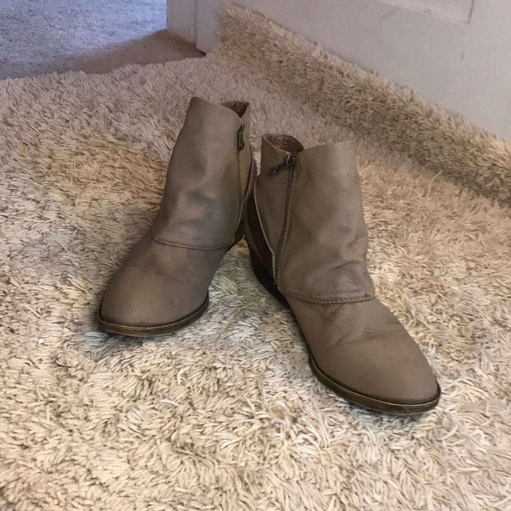 Blowfish Size 10 Light Brown Ankle Boots